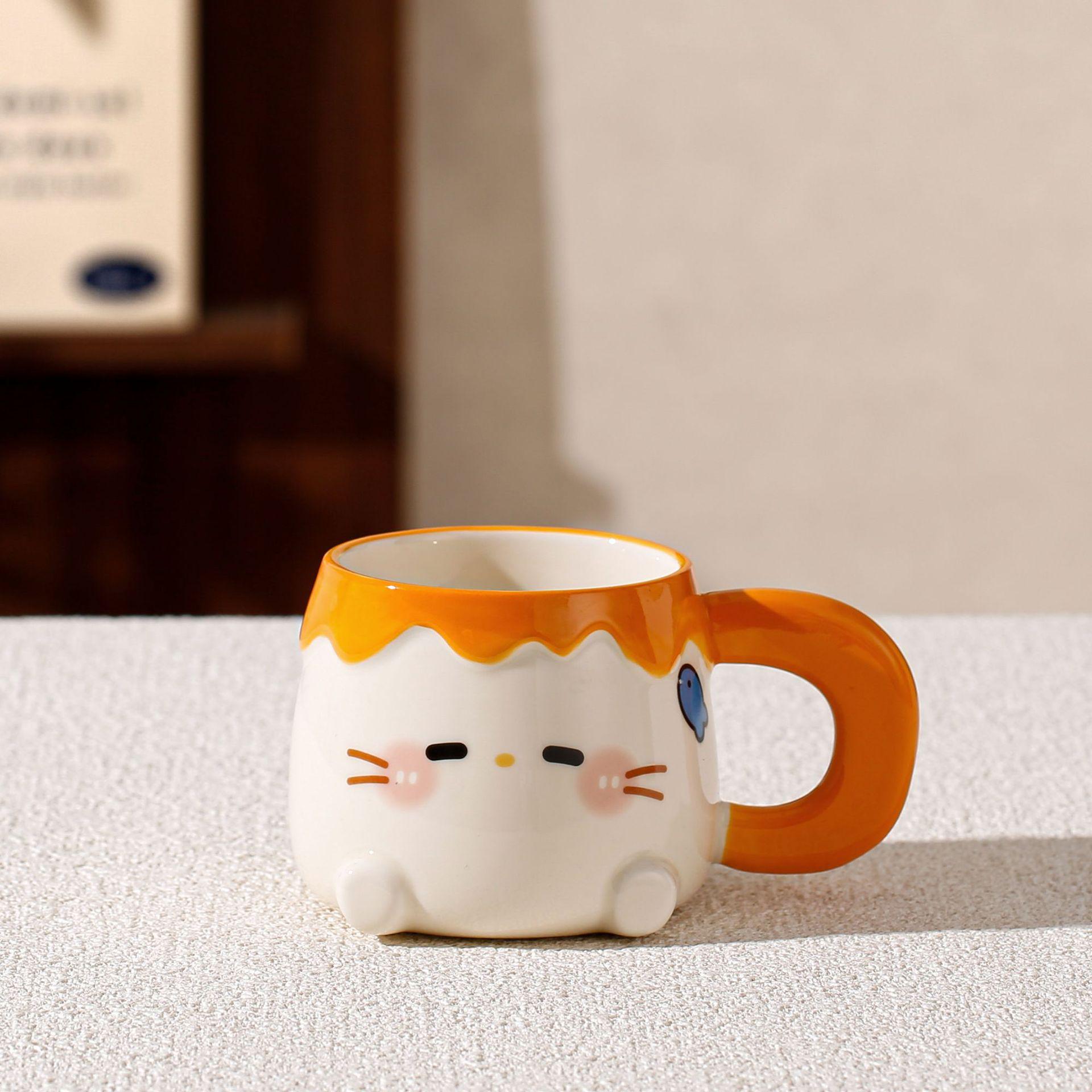 

Cute Cat Cake Mug with Lid & Spoon – Heart-Shaped Coffee Cup Gift 380ML