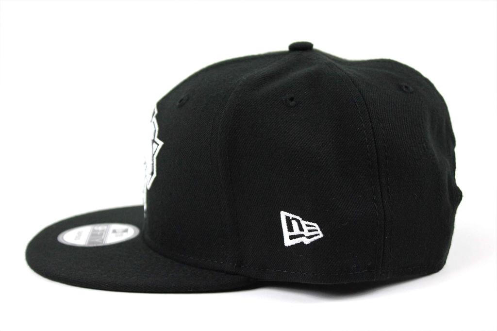 New Era 9Fifty Snapback Cap in Black NBA Eastern New York Knicks & White, Conference,