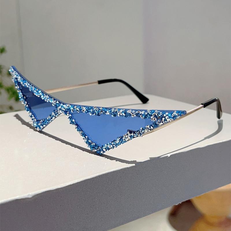 

KAMMPT Fashion Retro Triangle Rimless Metal Shades Women Crystal Shiny Party Decor Sunglasses Vacation Beach Anti UV Sun Glasses as picture shows