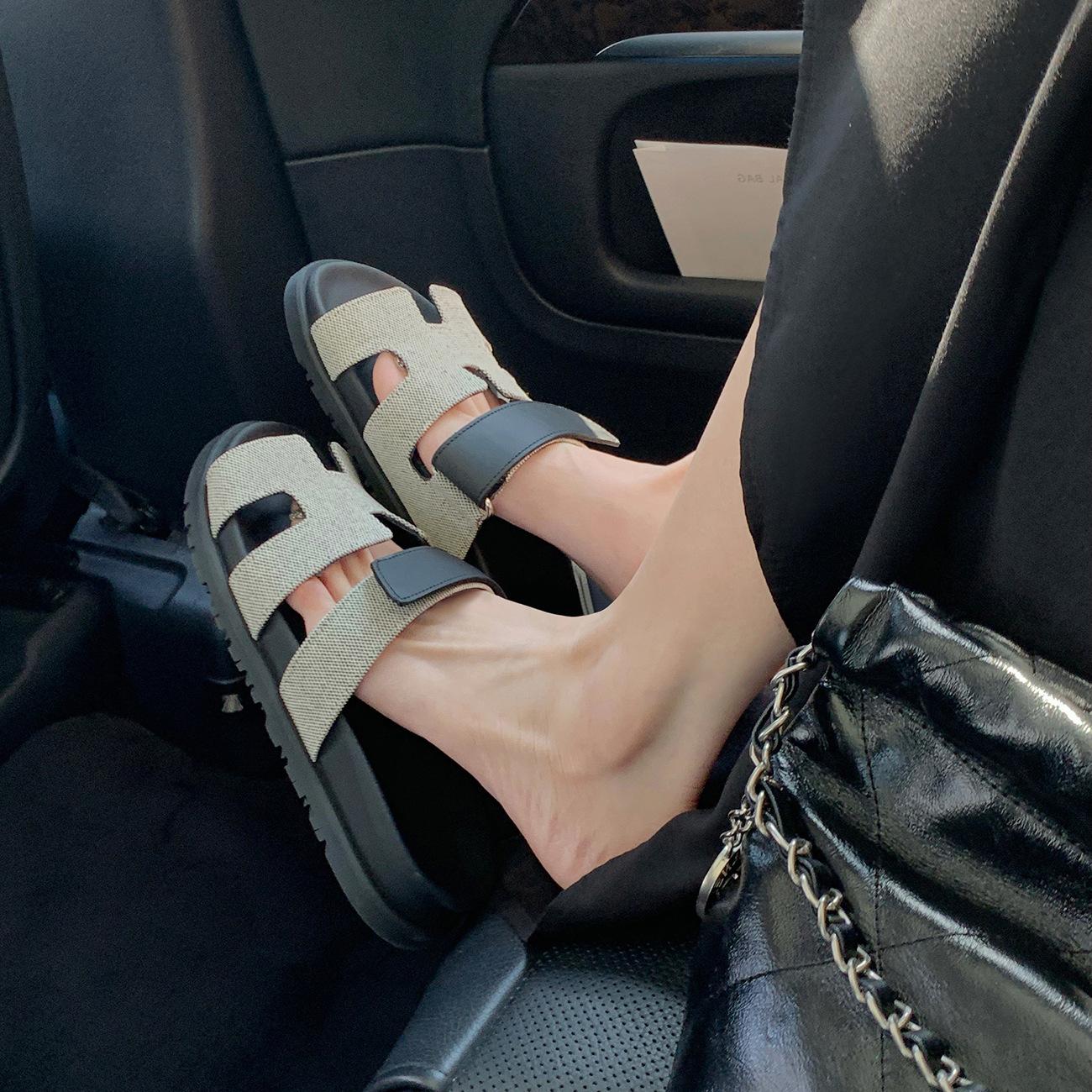 

Internet celebrity second uncle shoes casual fashion word with slippers women summer wear thick soles Velcro H cool slippers 35