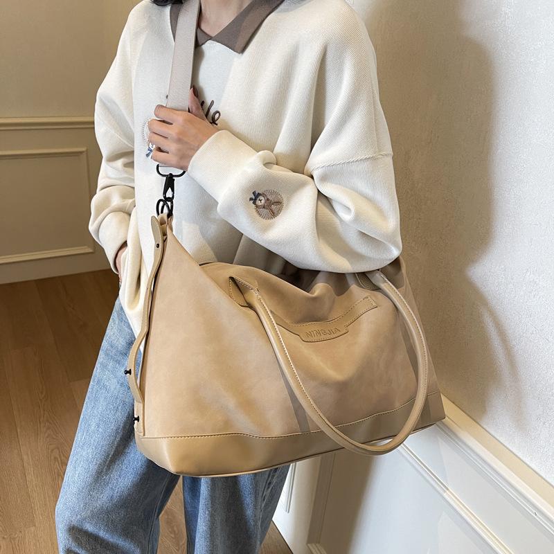 Casual Solid Travel Tote Bag 2025 High Quality Leather Shoulder Bags for Women Large Capacity Fashion Commuting Crossbody Bags