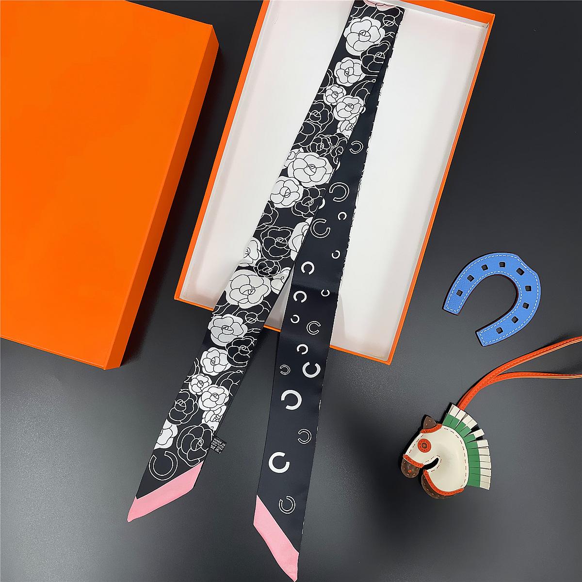 

Повседневный женский шарф 120 см Ретро цветочный дизайн с буквами Лента для волос Бандана Украшение для сумки Галстук на шею Модный аксессуар 118cm