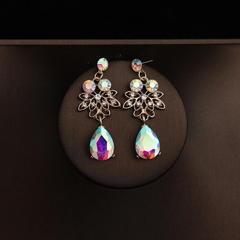 2023 Braut-Clip-Ohrringe: Hängeohrringe ohne Ohrloch für Hochzeiten & Abendkleider