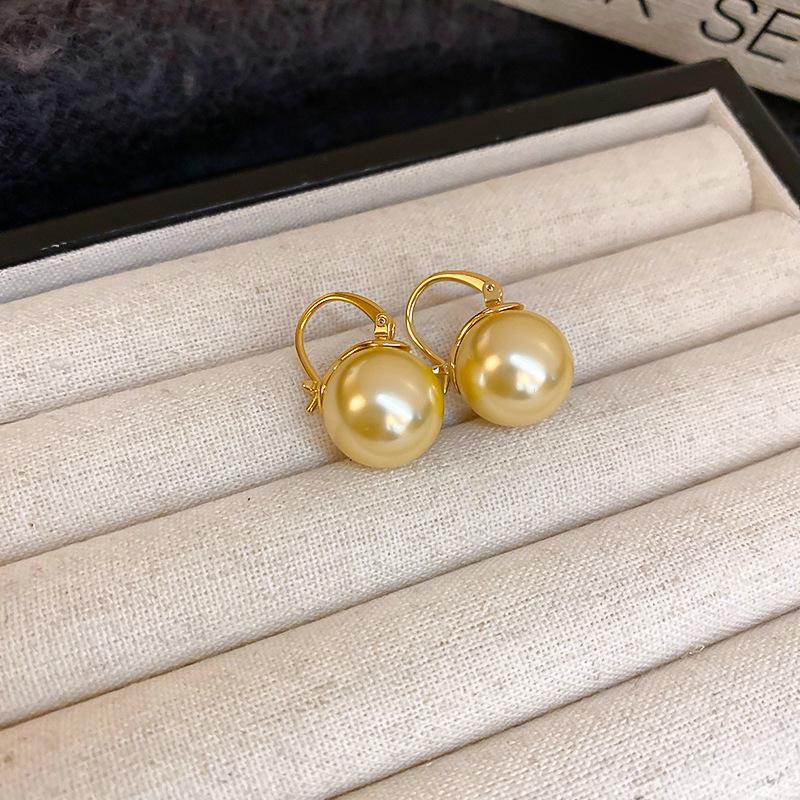 Vintage French Butterfly & Pearl Tassel Earrings - Elegant and Versatile Women's Studs