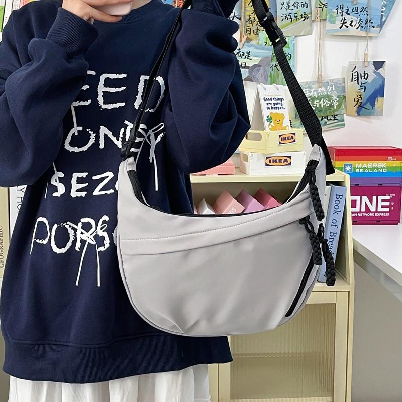Bag New Casual Light Crossbody Bag Ladies Versatile Large Capacity College Students Commuting Single Shoulder Dumpling Bag