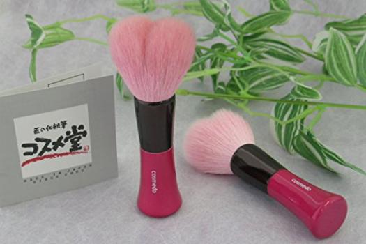 Takumi no Makeup Brush Cosmedo Kumano Brush Heart Shape Face Brush Stand Type (H-016SD)
