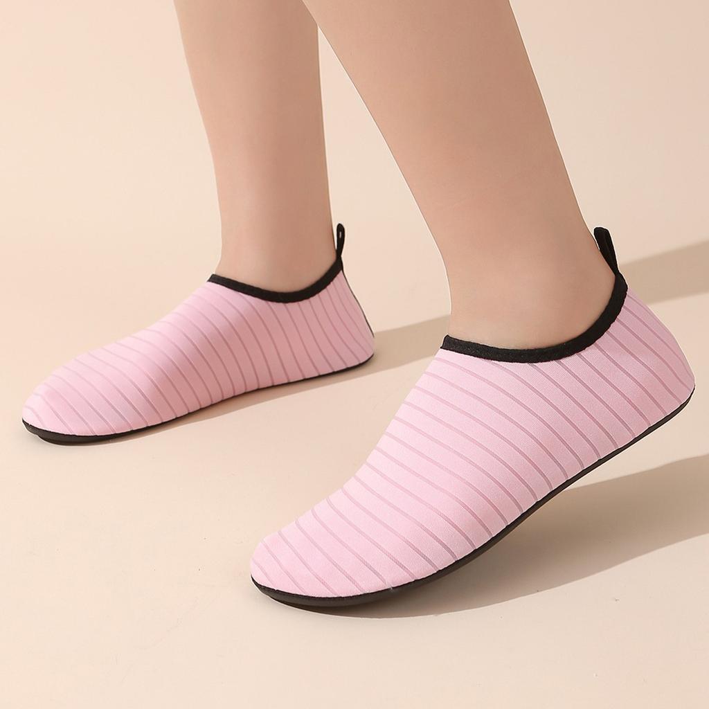 Kinder Wasserschuhe Schnelltrocknend Zum Hineinschlüpfen Strandschuhe Leichte Flexible Sohle Aqua Socken für Außenpool Schwimmen Surfen Wassersport