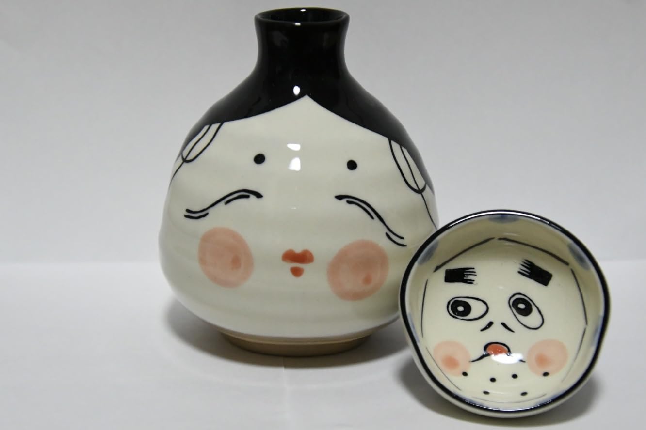 

Набор бутылок для саке Окамэ Чашка для саке Го Хёттоко Милый подарок Японское саке Сувенир Почему бы не подарить его в качестве подарка [Размер 1.5] белый