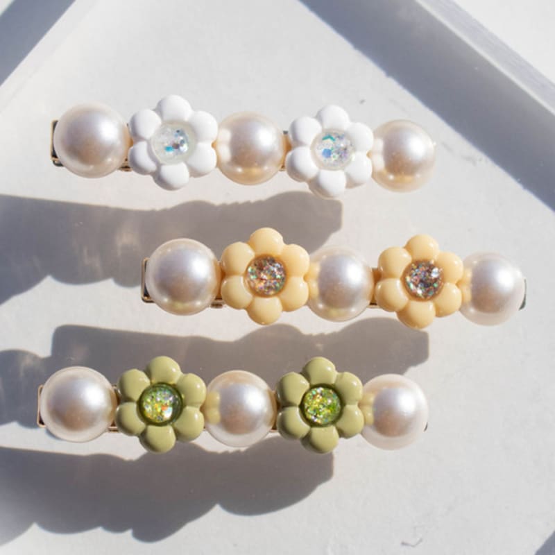 Luvinball Daisy & Pearl Hair Clip