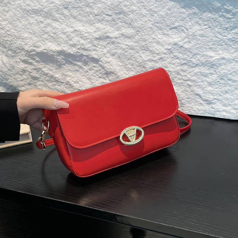 Personalized commuter small square bag women's leisure new solid color simple versatile daily temperament light luxury messenger bag