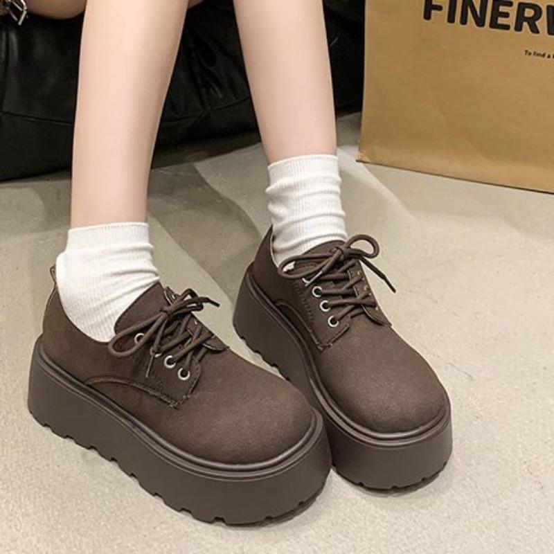 Women's thick soles increase in height with one pedal, lazy single shoes are super soft, small people, and high heels are retro and versatile.