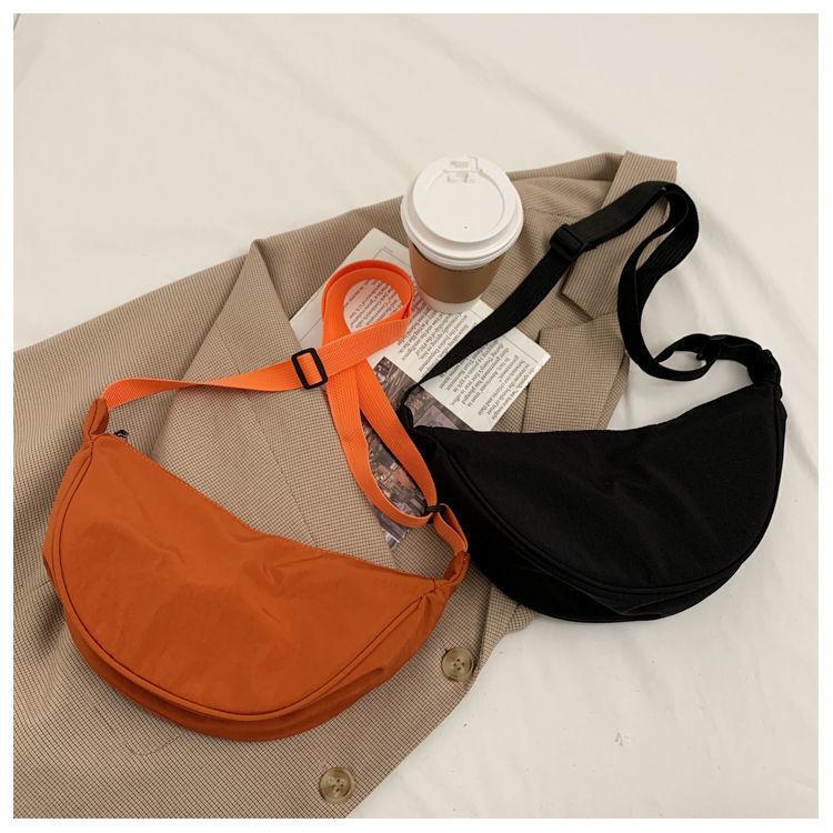 1Pc Nylon Messenger Bag Women's New Trendy Dumpling Bag Lightweight Small Satchel Underarm Bag Simple Shoulder Canvas Bag