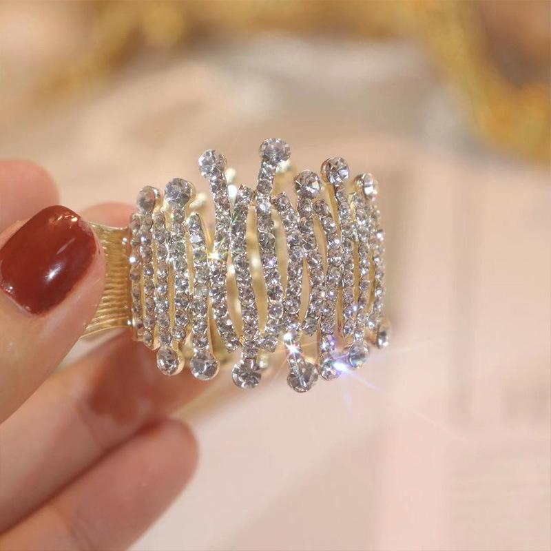 Women Fashion Hair Claw Clip Pearl Rhinestone Metal Ponytail Clip Korean Style Girls Hair Accessories Hairpin Claw Clip Headwear