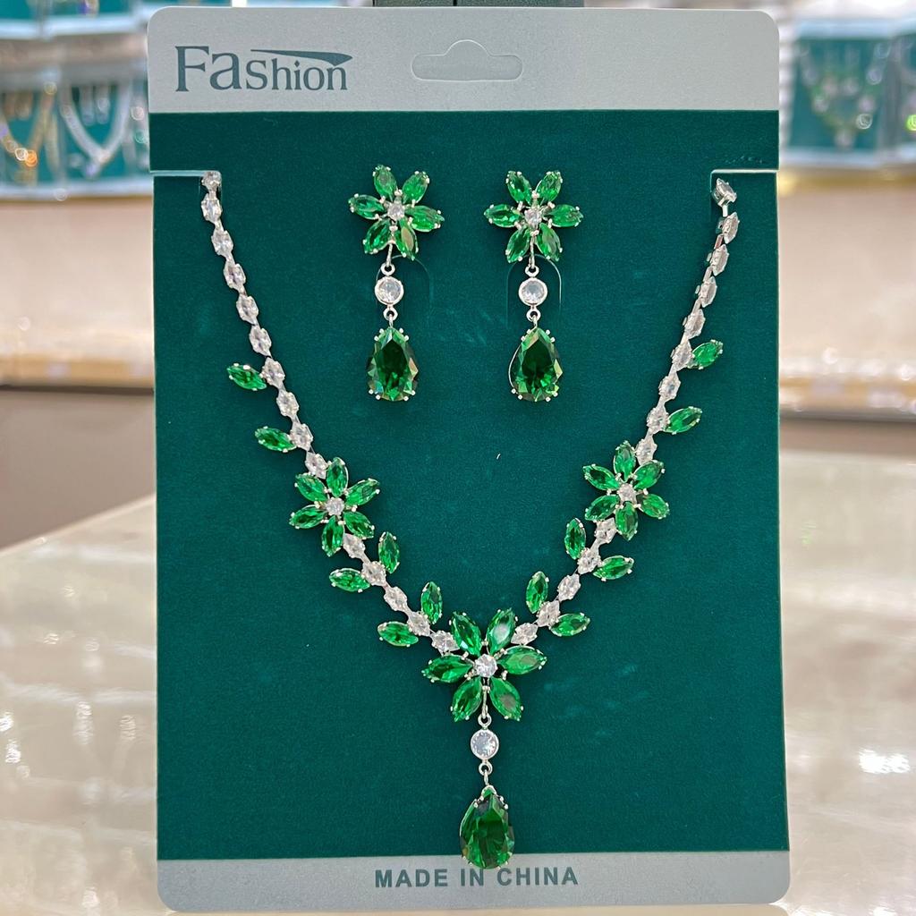 Bridal Suit European and American Style New Fashion Trend Zircon Sea Sapphire Blue Necklace Earrings Flower Temperament Collarbone Chain Women 2026