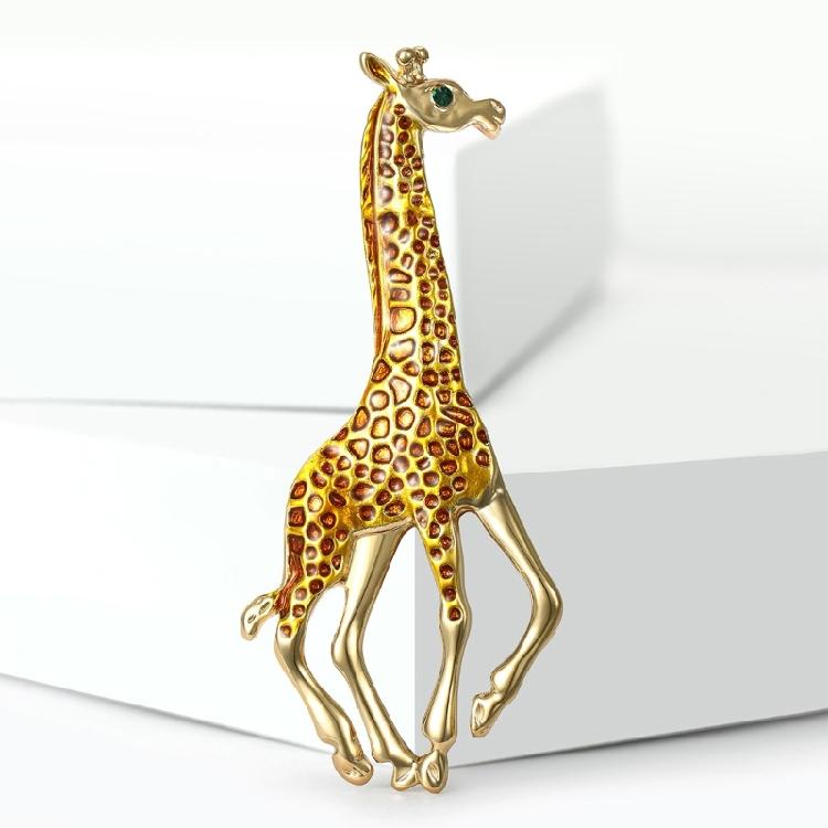 Charming Drip Paint Giraffe Brooch Unisex Animal Pin Accessory with Fashion Rhinestones For Everyday Use
