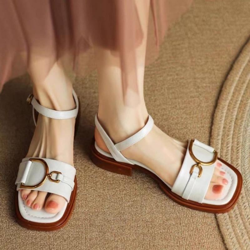 Fashion Women's Sandals Hot Sale Leather Low Heels Casual Women Metal Decoration Low Thick Heels Summer Walk Sandals
