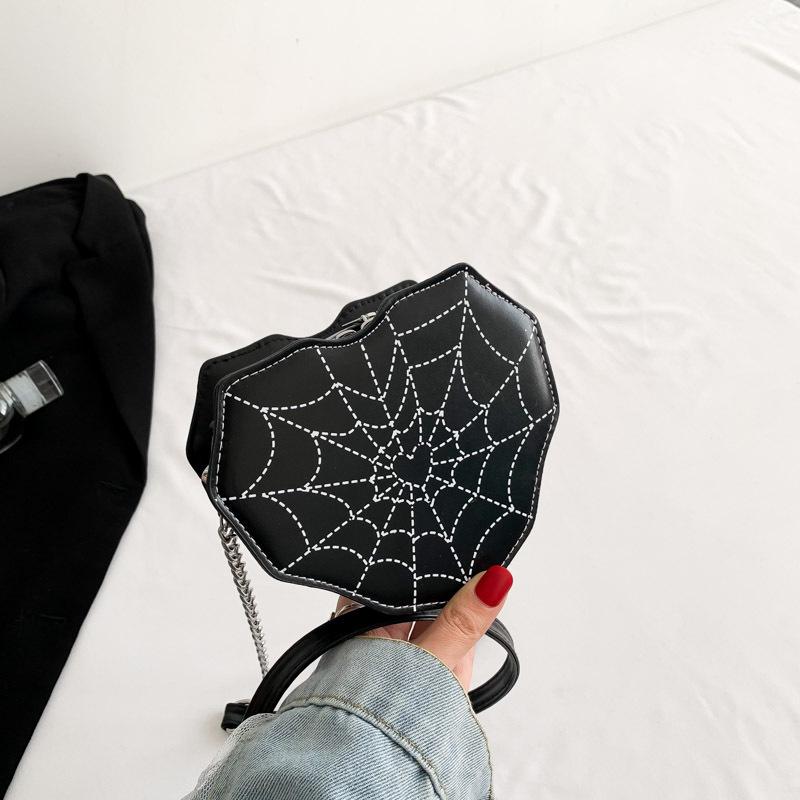 High-value New Sweet Girl Cool and Spicy Love Crossbody Bag Personality Bat Shiny Face Chain Shoulder Bag