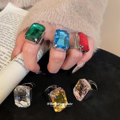 Retro Rhinestone Inlaid Square Open Ring - Vintage High-end Fashion Statement Jewelry for Women