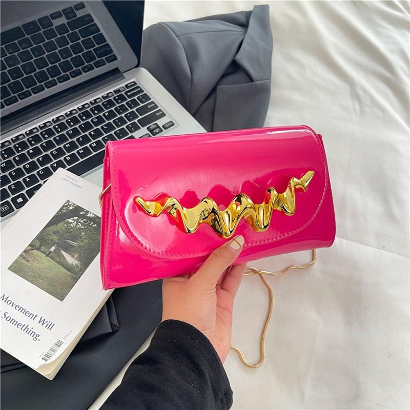 

New Women s Personalized Fashionable Flap Ladies Chain Crossbody Bags Versatile Commuter Shoulder Bags Leather Handbag Wallet гарячі рожевого кольору
