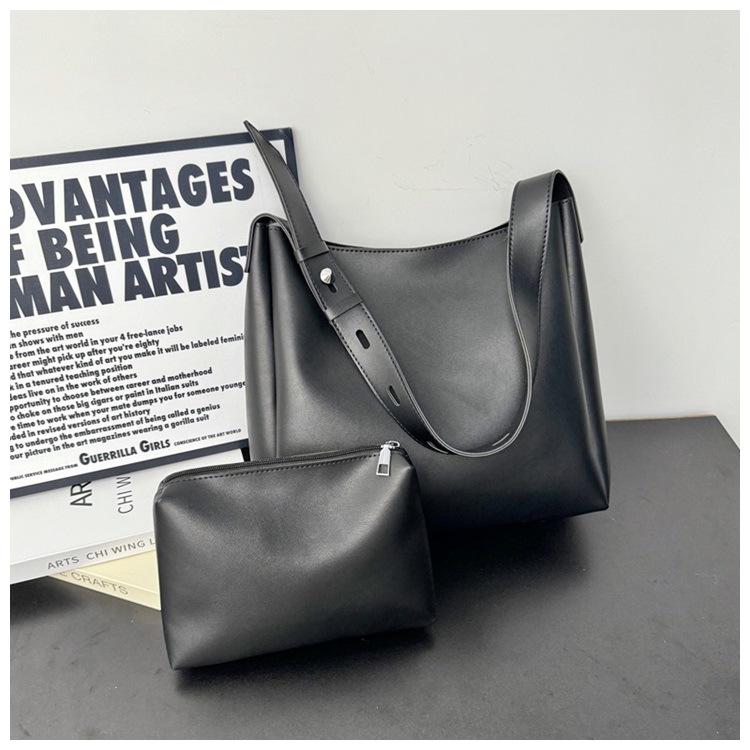 Damen Umhänge- & Tragetasche: Weiches Leder, Großes Fassungsvermögen, Hochwertig, Mutter-und-Kind-Design