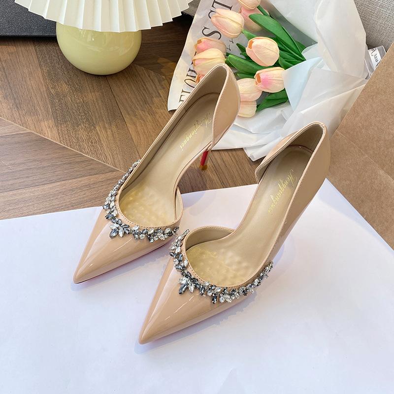 

Nude high heels women s 2025 new chain rhinestone thin heel pointed temperament French red sole banquet side empty single shoes 34