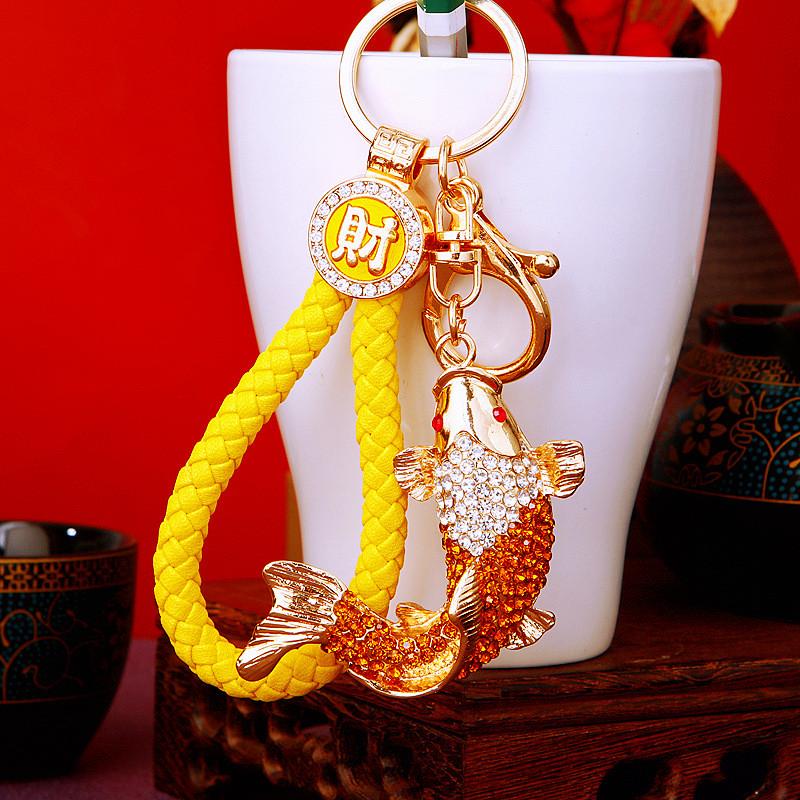 Opulent National Style Fish Keychain Adorned With Brilliant Rhinestones Ideal For Celebratory Gifts