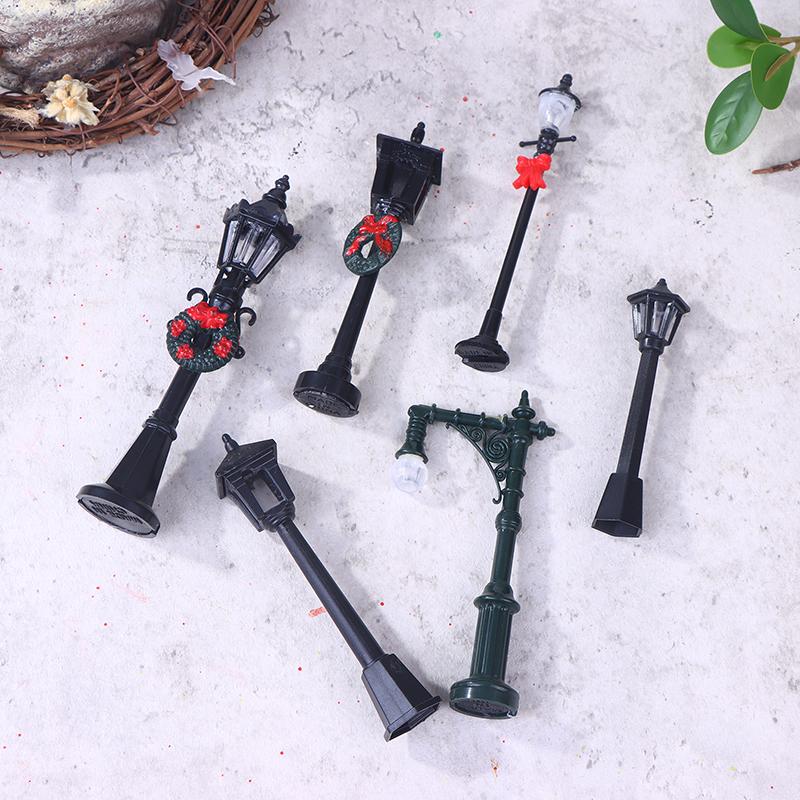 2/12 Stück Puppenhaus Mini Weihnachtsstraßenlaternen Gartenstraßenlaternen Simulationsmodell Miniaturen Lichter Ornamente Heimdeko