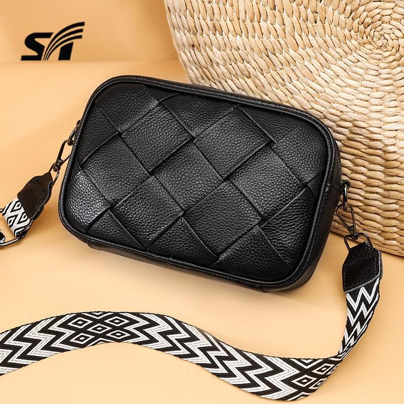 First Layer Cowhide Messenger Bag Women's Niche Versatile Woven Underarm Bag Shoulder Bag Leather Small Square Bag