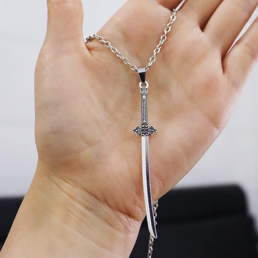 Collier Pendentif Épée et Serpent en Alliage Sombre Gothique pour Hommes et Femmes