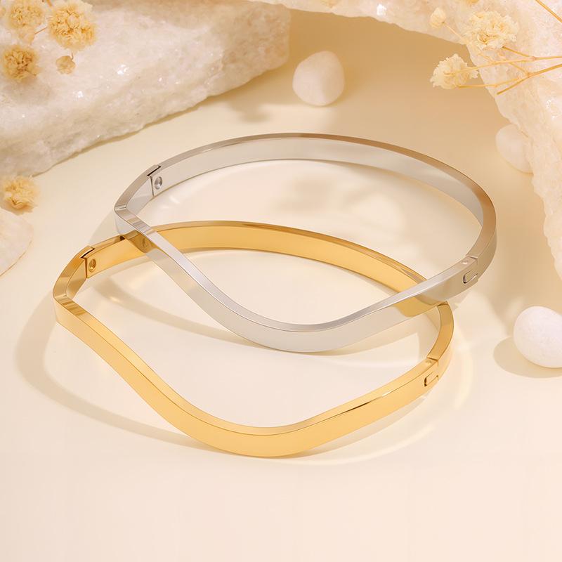 Titanium Steel , Electroplated Twist , Girls' Advanced Sense, Simple and Non-fading High-end Jewelry