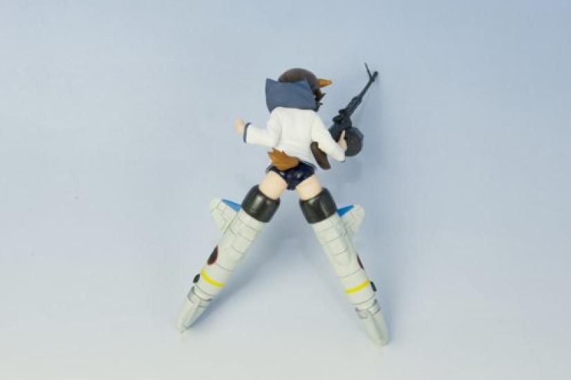 Strike Witches Miyafuji Yoshika (18 scale PVC painted finished product)