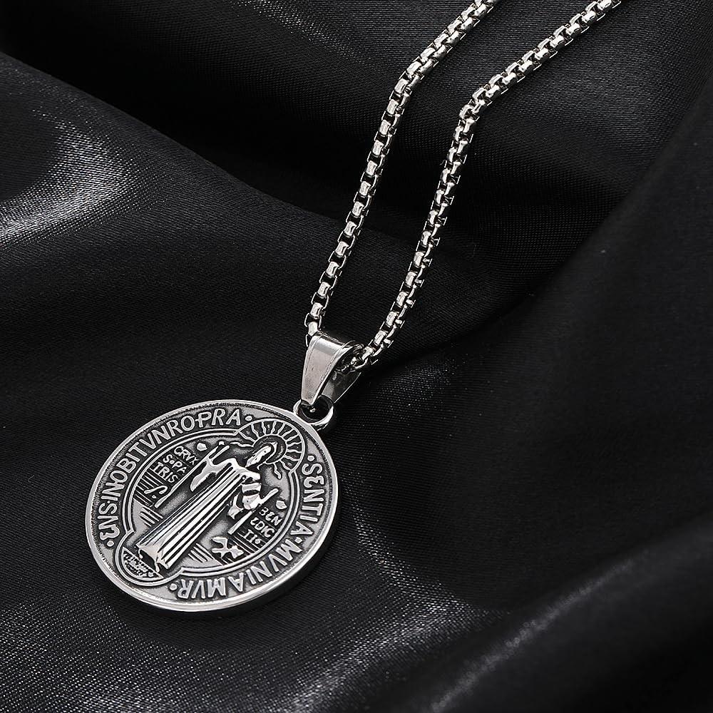 Collana Medaglia dell'Esorcismo di San Benedetto - Ciondolo Croce Romana Cristiana Cattolica in Acciaio Inossidabile - Medaglia Amuleto Santo Patrono Gioielli Religiosi