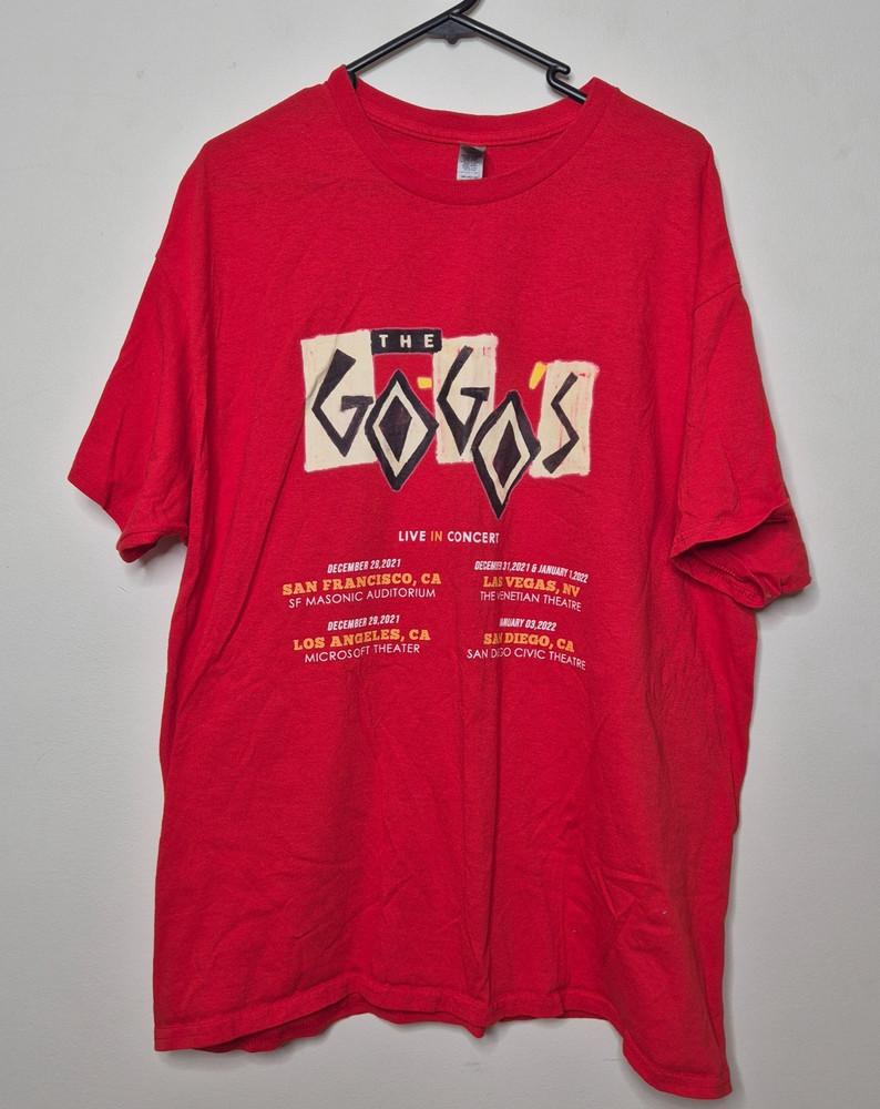 The GoGos Live in Concert 2021 TShirt Size XL American AllFemale Rock Band Unisex T-Shirt M