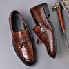 Mode 2025 Neue Business-Formale Lederschuhe für Herren Britischer Stil Mode Herrenkleiderschuhe Einfarbig Große Größe Designerschuhe Mann