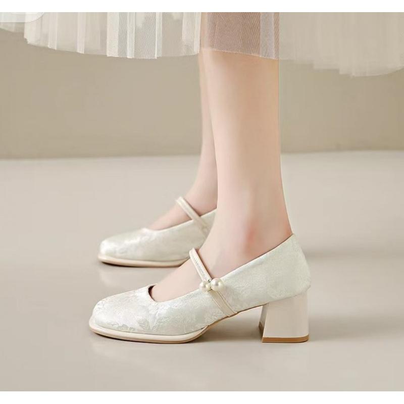 New Chinese Style Shoes Women's Thick Heel Single Shoes Spring and Autumn 2025 New versatile high heels to match skirts