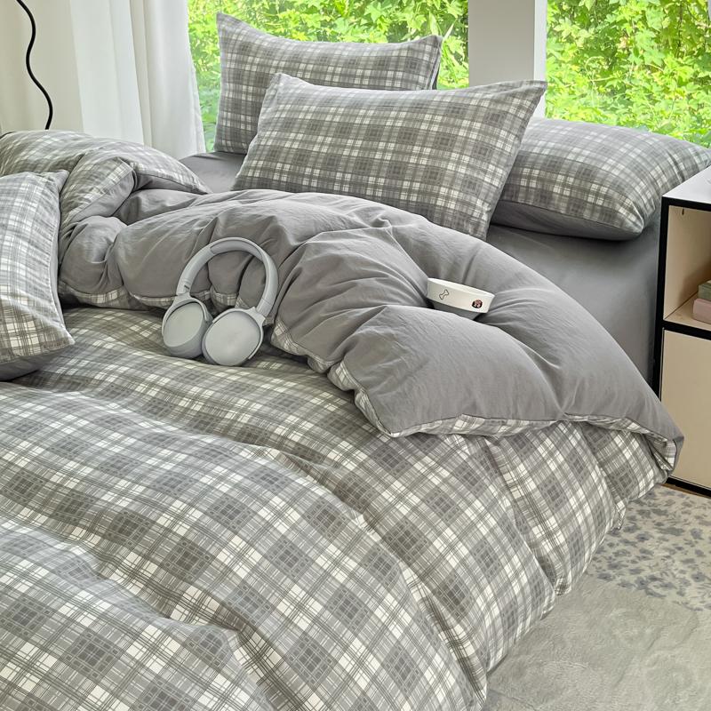 3pcs Simple, soft and skin-friendly duvet cover 3-piece set (1 duvet cover +2 pillowcases) (without core)Striped checkered