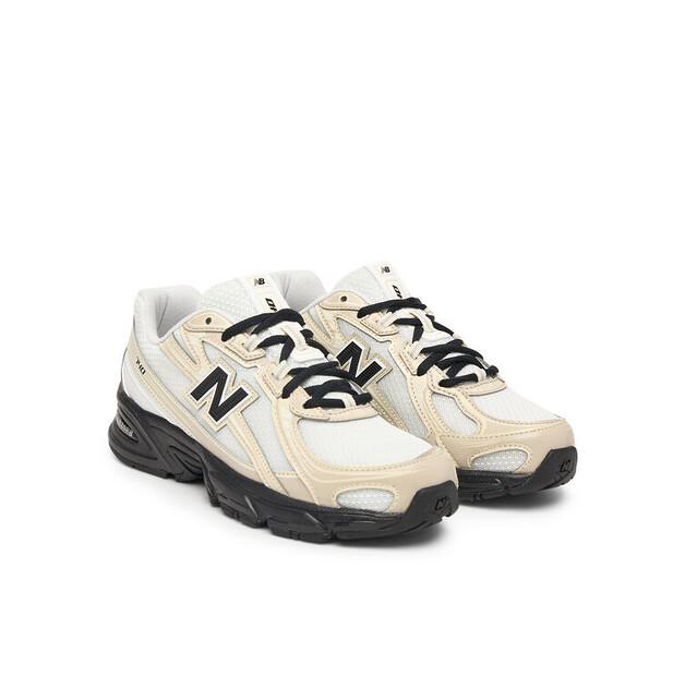 New Balance U7404OO Sneakers