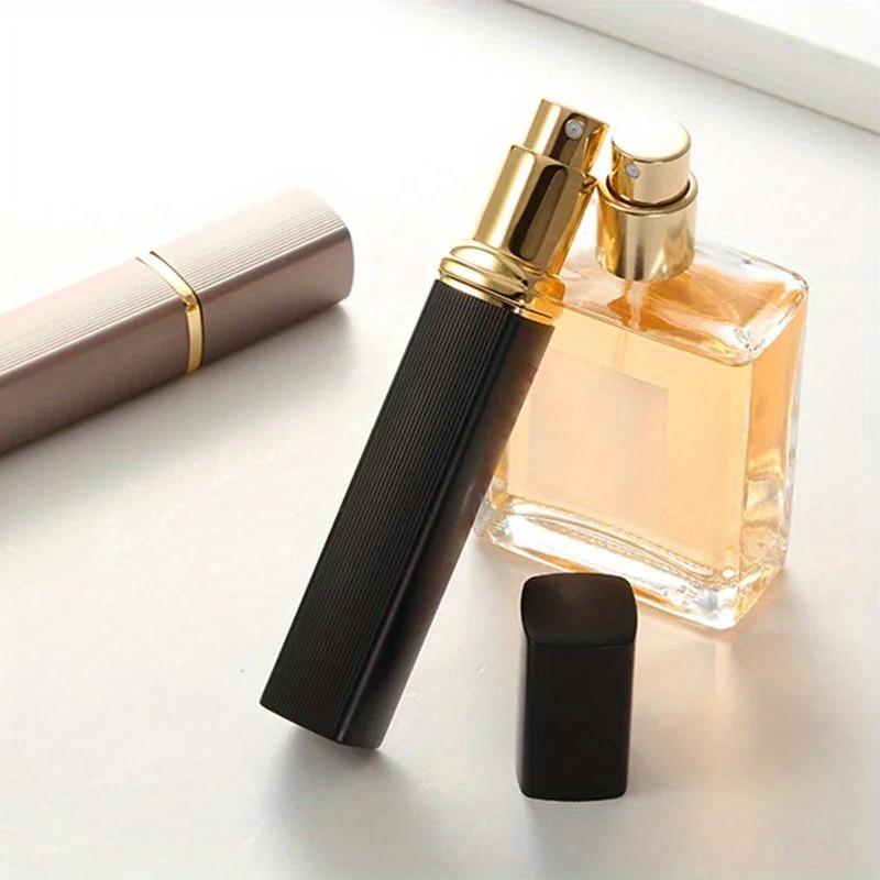 1 Adet Renkli Metal Kasa Cam Tank Parfüm Şişesi Alüminyum Sprey Başlık Doldurulabilir Parfüm Kozmetik Kap 12ml