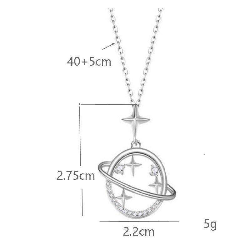 Collier minimaliste et luxueux en acier titane, orné de micro-incrustations planétaires, pour femme. Chaîne ras du cou en acier titane.