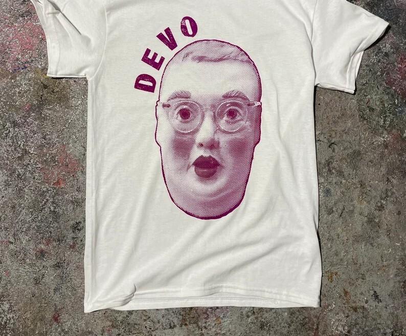 Vintage Devo Band Music Lover Heavy Cotton White Full Size Unisex Shirt BL143 Unisex T-Shirt S