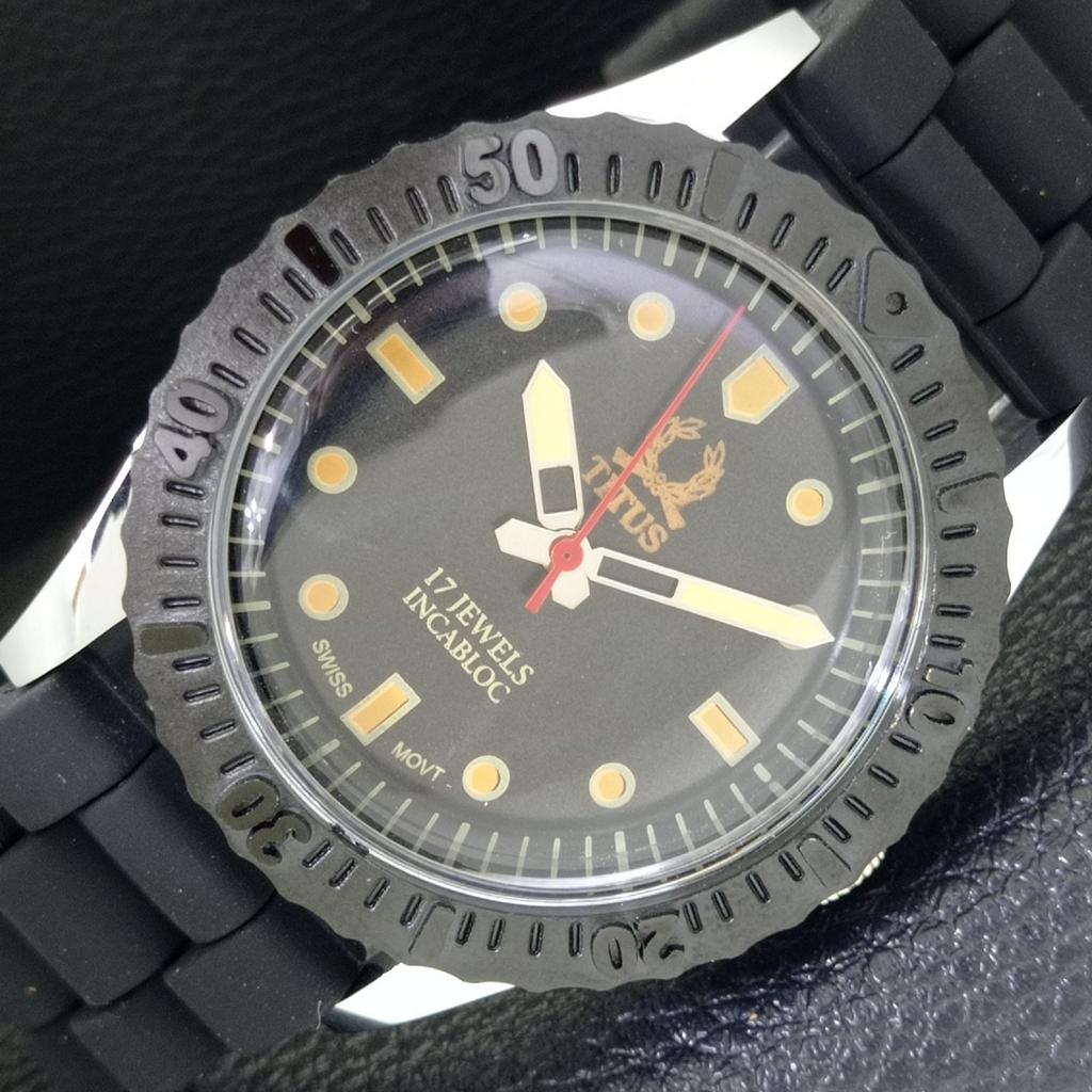 

ВИНТАЖНЫЕ ШВЕЙЦАРСКИЕ МУЖСКИЕ ЧАСЫ TITUS С РУЧНЫМ ЗАВОДОМ, ВРАЩАЮЩИМСЯ БЕЗЕЛЕМ, ЧЕРНЫМ ЦИФЕРБЛАТОМ a700214-5 R202-a700214