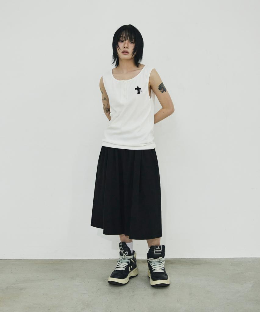 SCALLYWAG Back Camo Star Bermuda Sweat Shorts [Black]