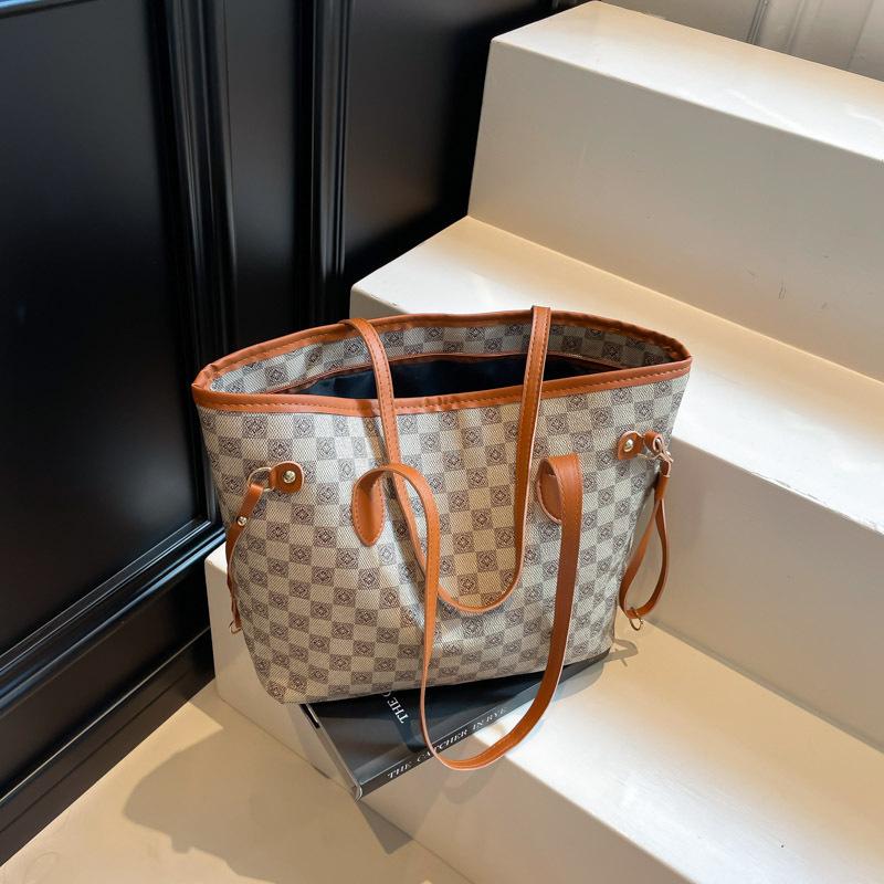 Vintage High Aesthetic Tote Bag New Large Capacity Printed Shoulder Handbag Retro Casual Faux Leather Commuter Purse