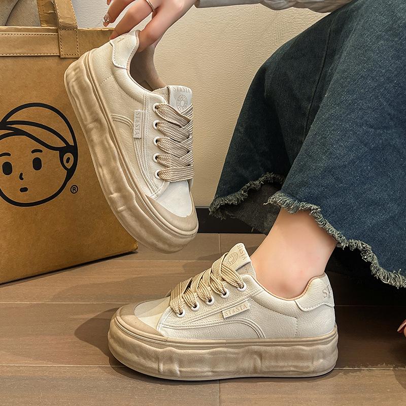 Popular Internet Celebrity Fashion Flat White Shoes Women's 2025 Autumn New Korean Version Thin Round Head Comfortable Soft Baseplate Shoes