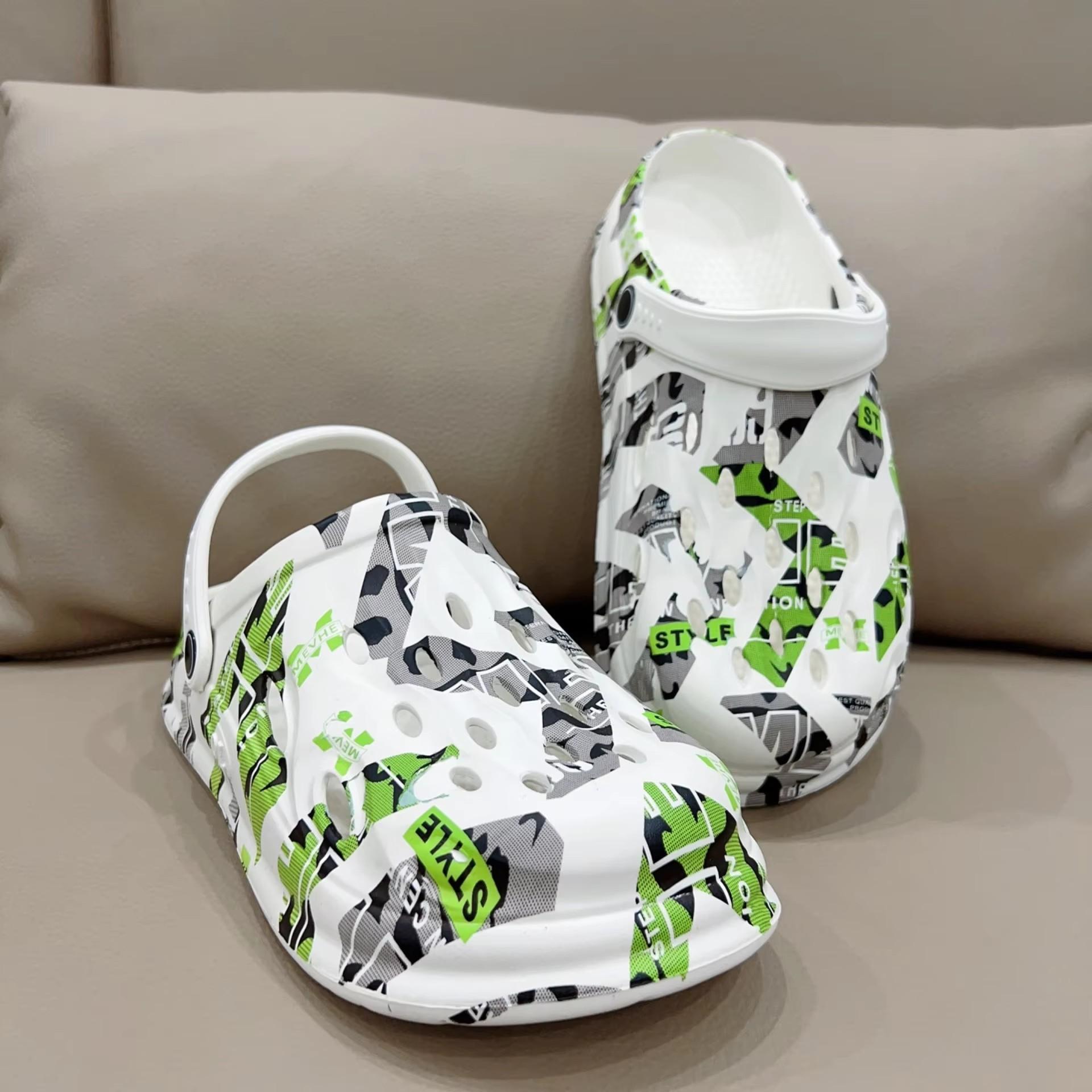 Pantoufle Coussinée en Eva Sabot de Jardin Chaussures de Plage Antidérapantes Sandales Décontractées Grande Taille 49 Pantoufle Fraîche pour Homme Été Extérieur Semelle Épaisse 40