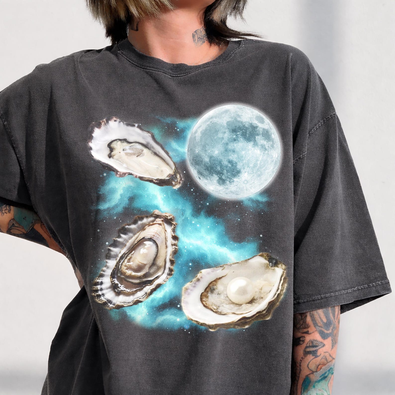 Retro Moon Oyster Graphic T-Shirt, Vintage Celestial Pearl Tee 4XL