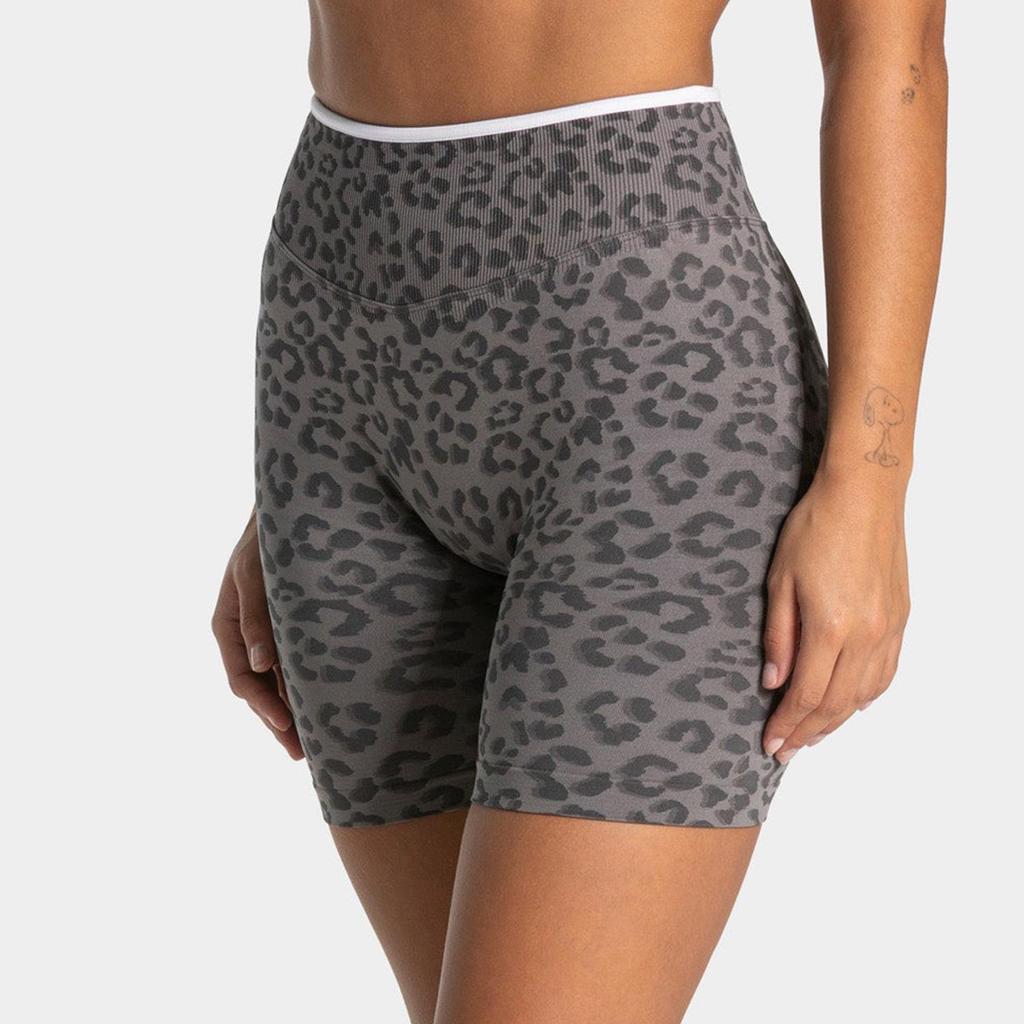 Leopard Print High-Waisted Seamless Yoga Shorts - Women's Fitness & Tummy Control Running Shorts