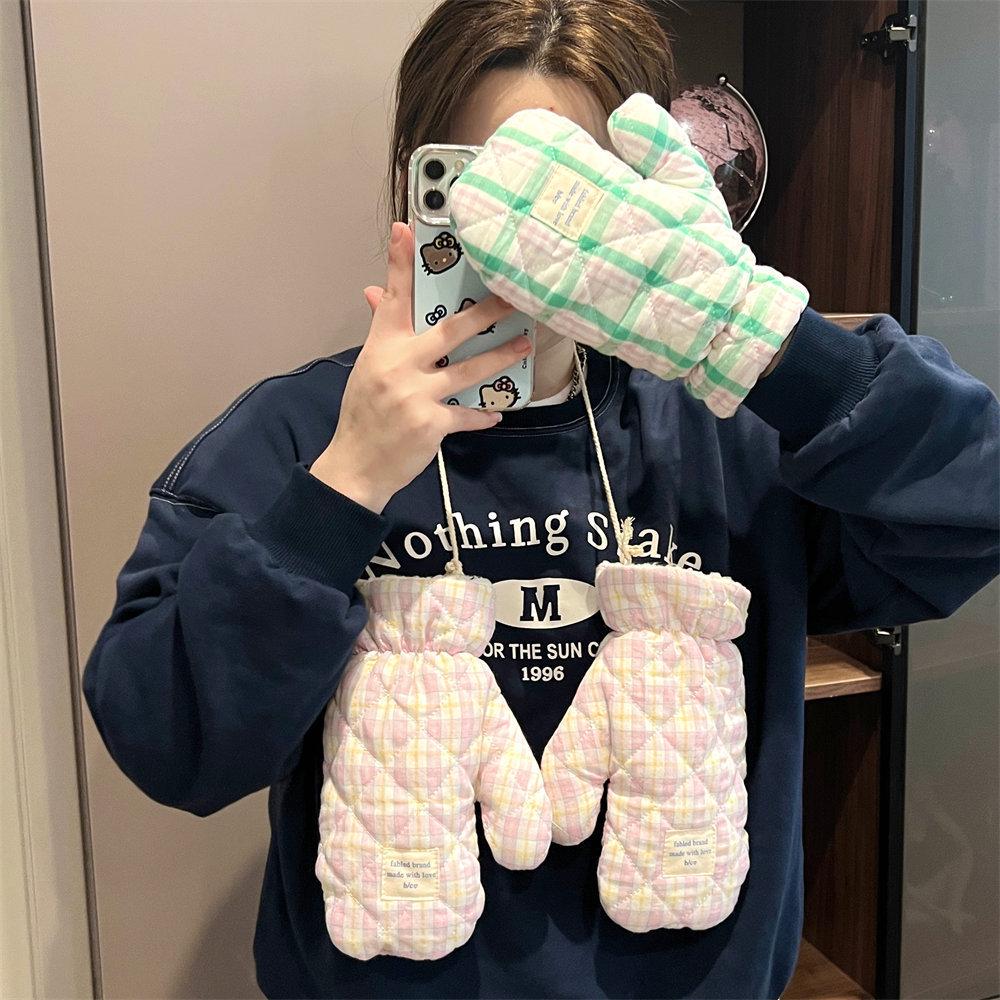 Korean Cute Winter Gloves & Neck Warmer: Thick Velvet for Women & Men, Ideal for Cycling & Riding, Perfect for Students' Cold Protection