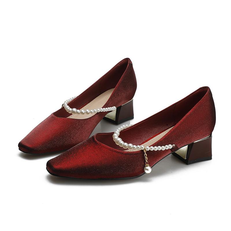 

Korean version of pearl one-word belt Xiuhe wedding shoes fairy style square head thick heel single shoes female French banquet temperament high heels 40 бордовий