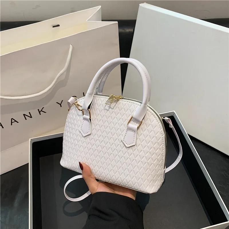 Retro crossbody bag with diamond grid hand carrying small shell square shoulder bag texture sweet color new fashion